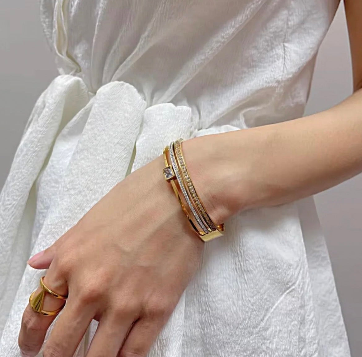 HANI BANGLE