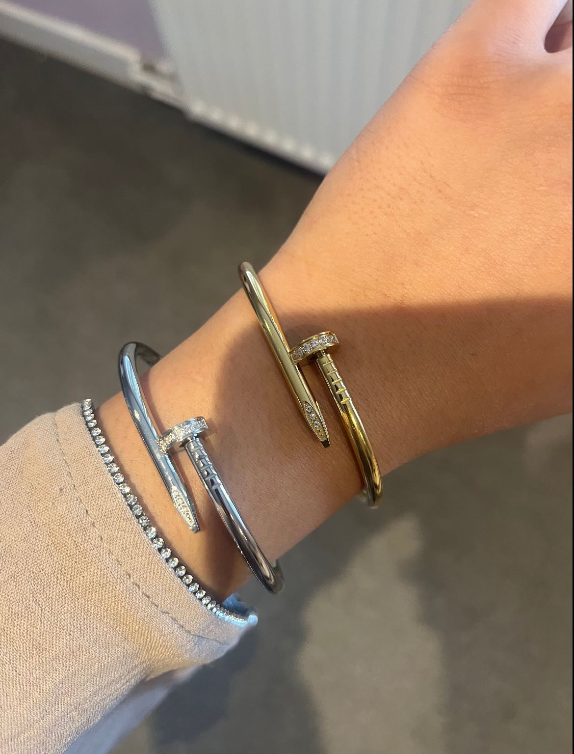 HAYLA PIN BANGLE