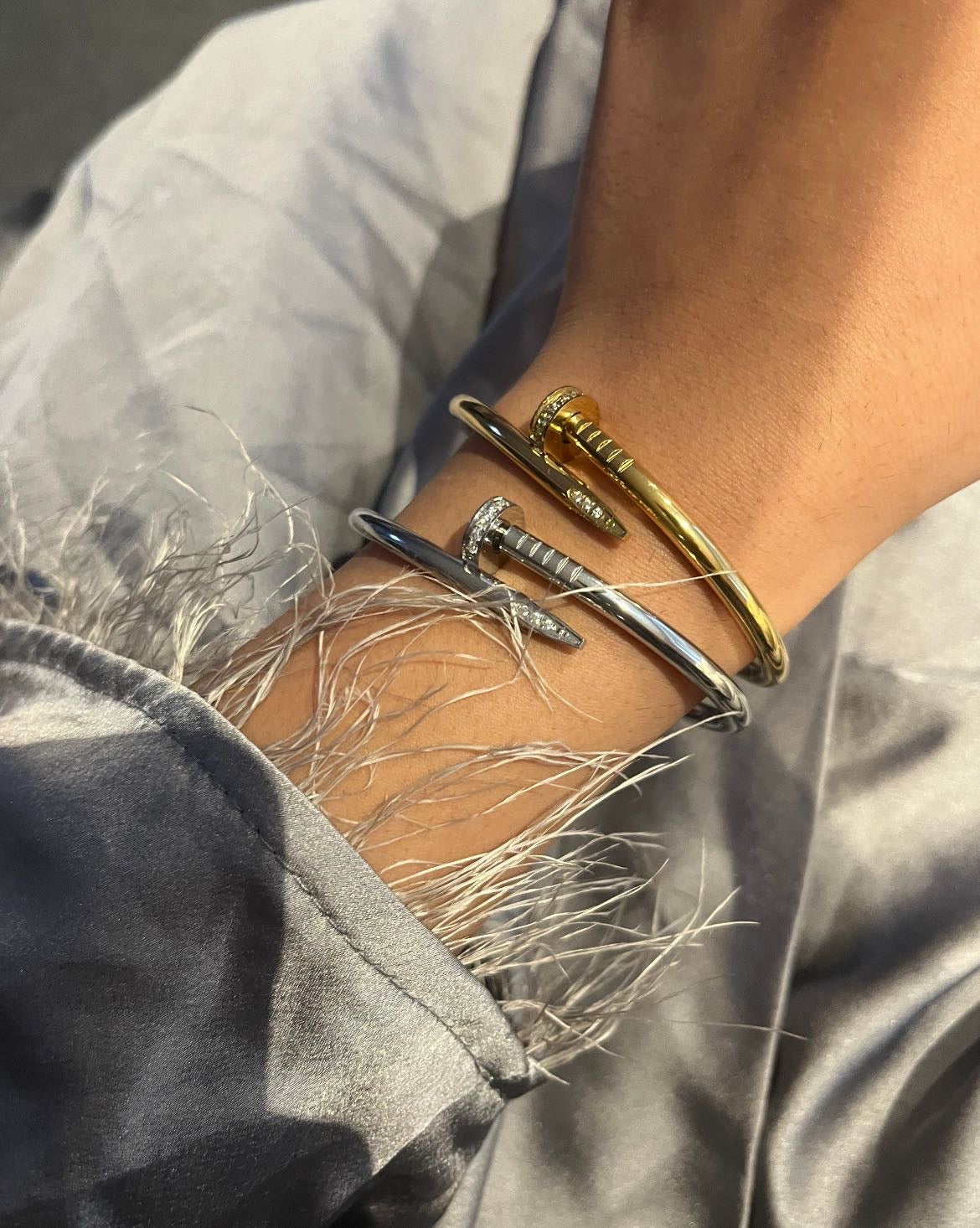 ARIJ HALF DIAMOND PIN BANGLE LOGO
