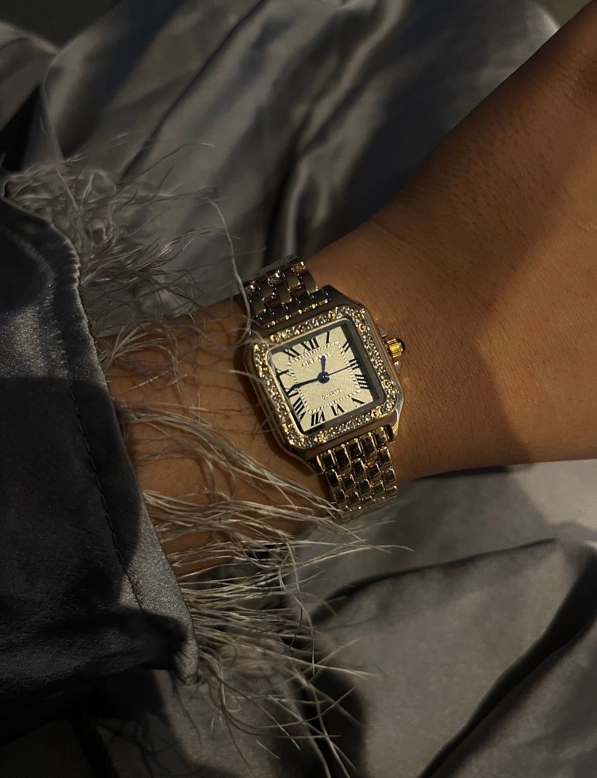 MAHNOOR GOLD WATCH