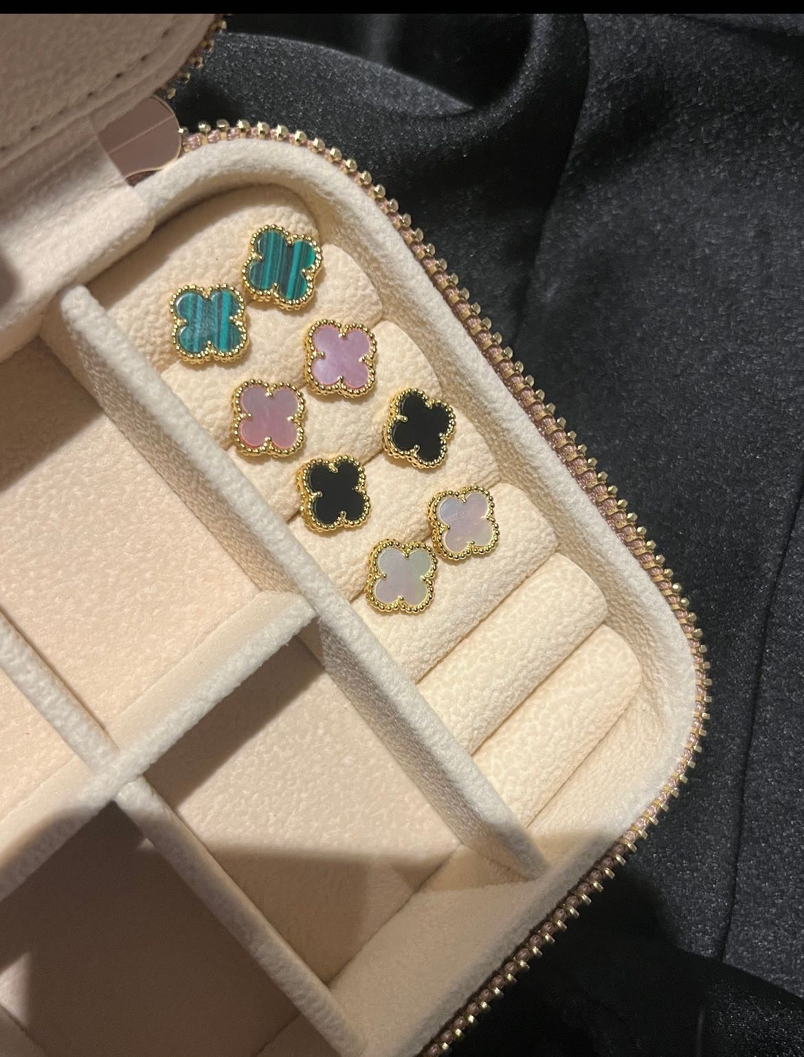 MINI STAMP STUDS
