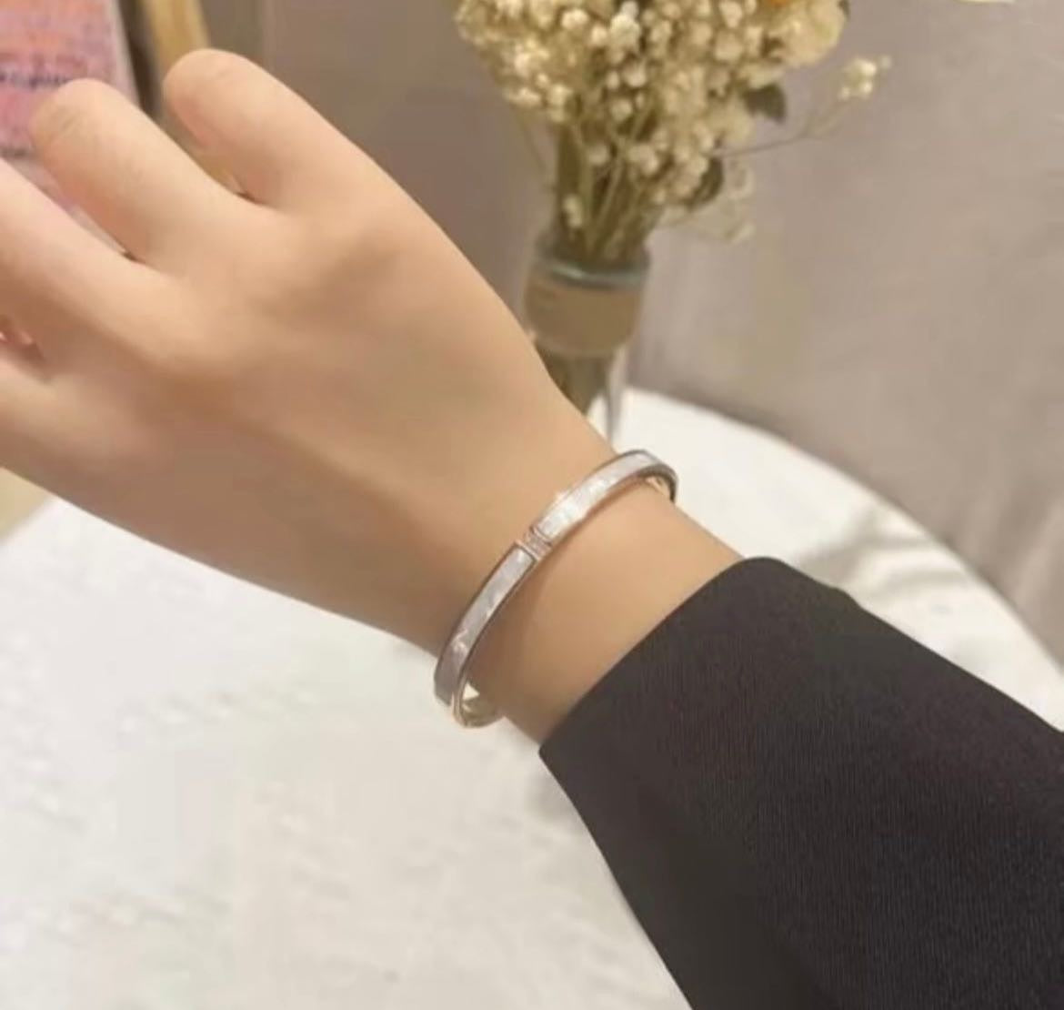 TARA MOTHER OF PEARL CUFF