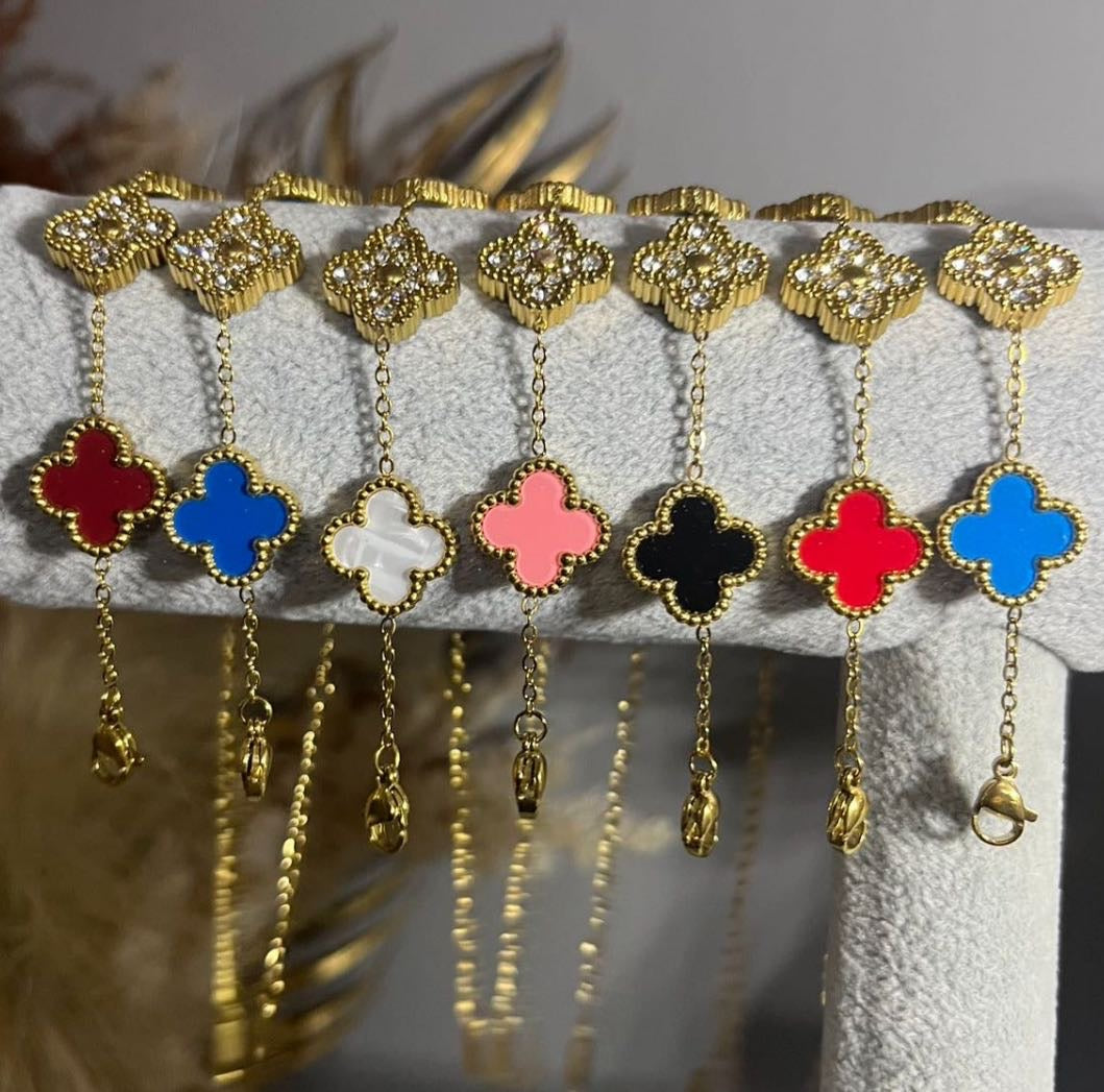 LARGE DIAMOND CLOVER BRACELET
