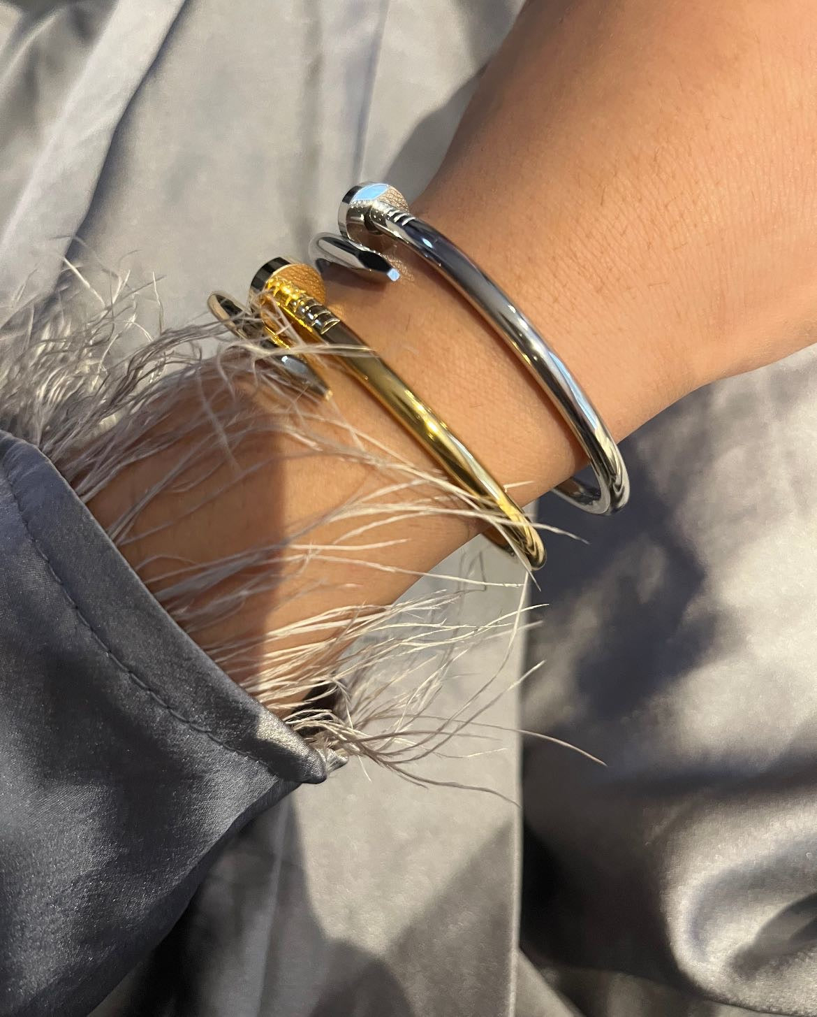 ARIJ PLAIN BANGLE LOGO