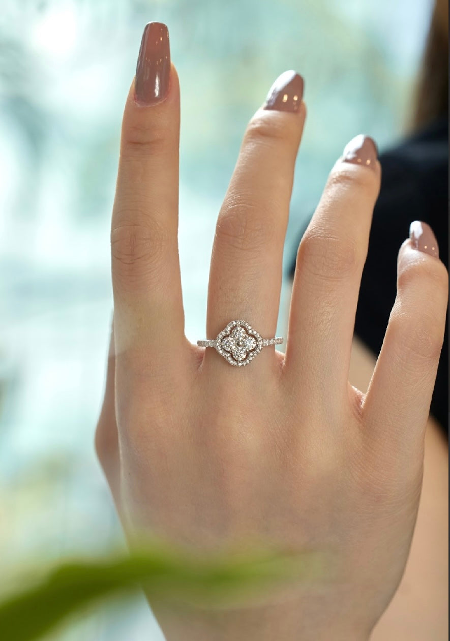 RISHA 5A CZ CLOVER RING S925