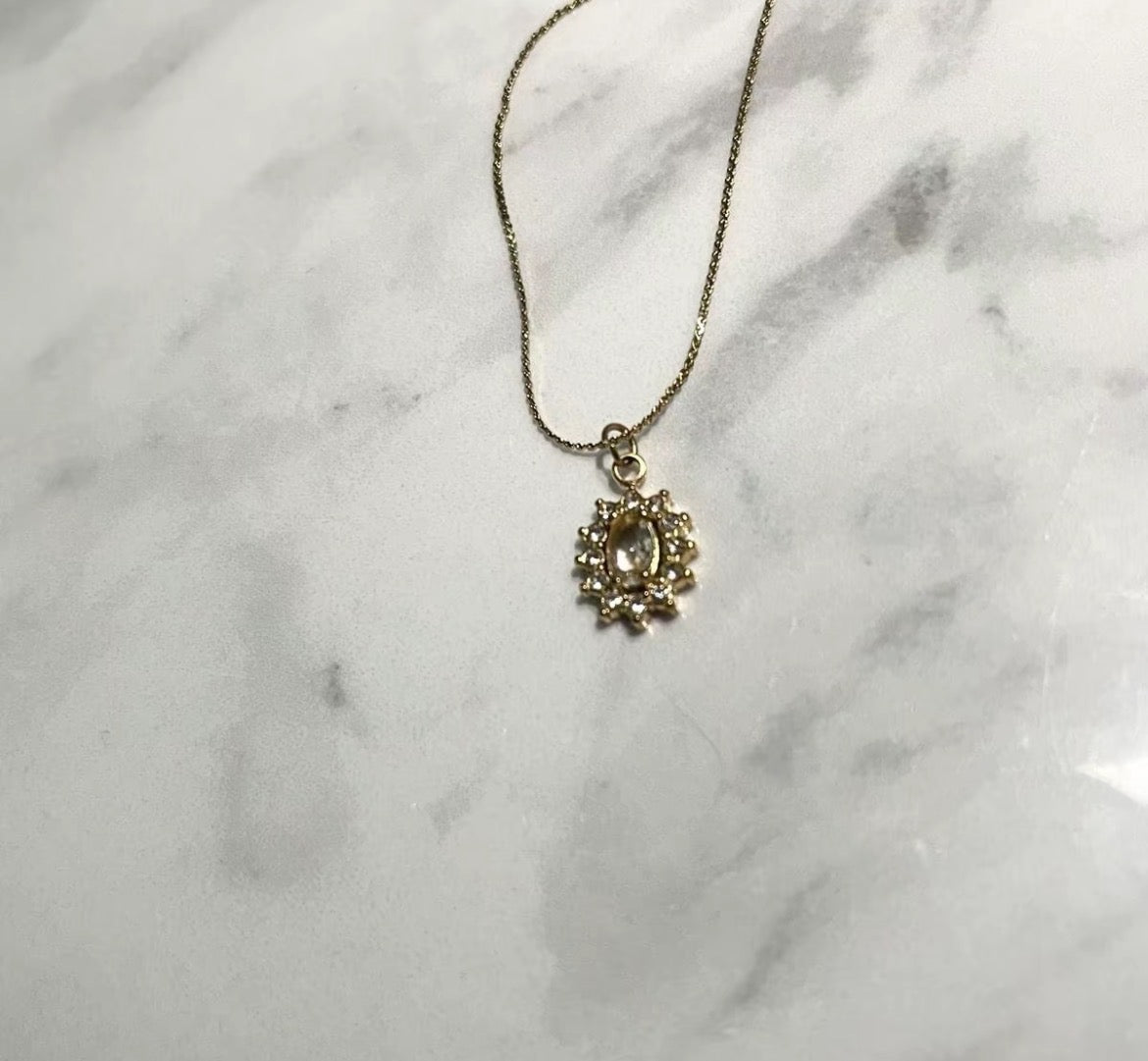 ENISA DIANTY NECKLACE