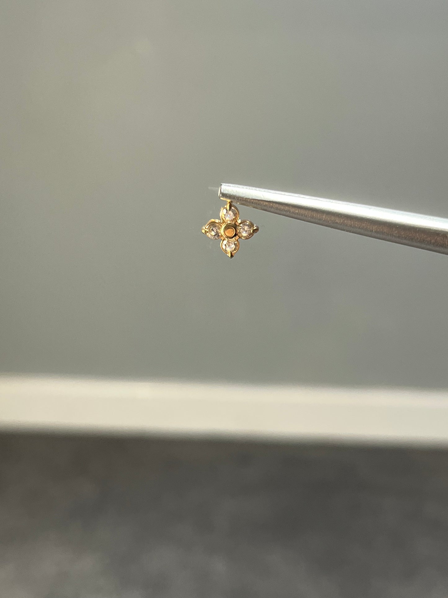 CRYSTAL CLOVER CHARM