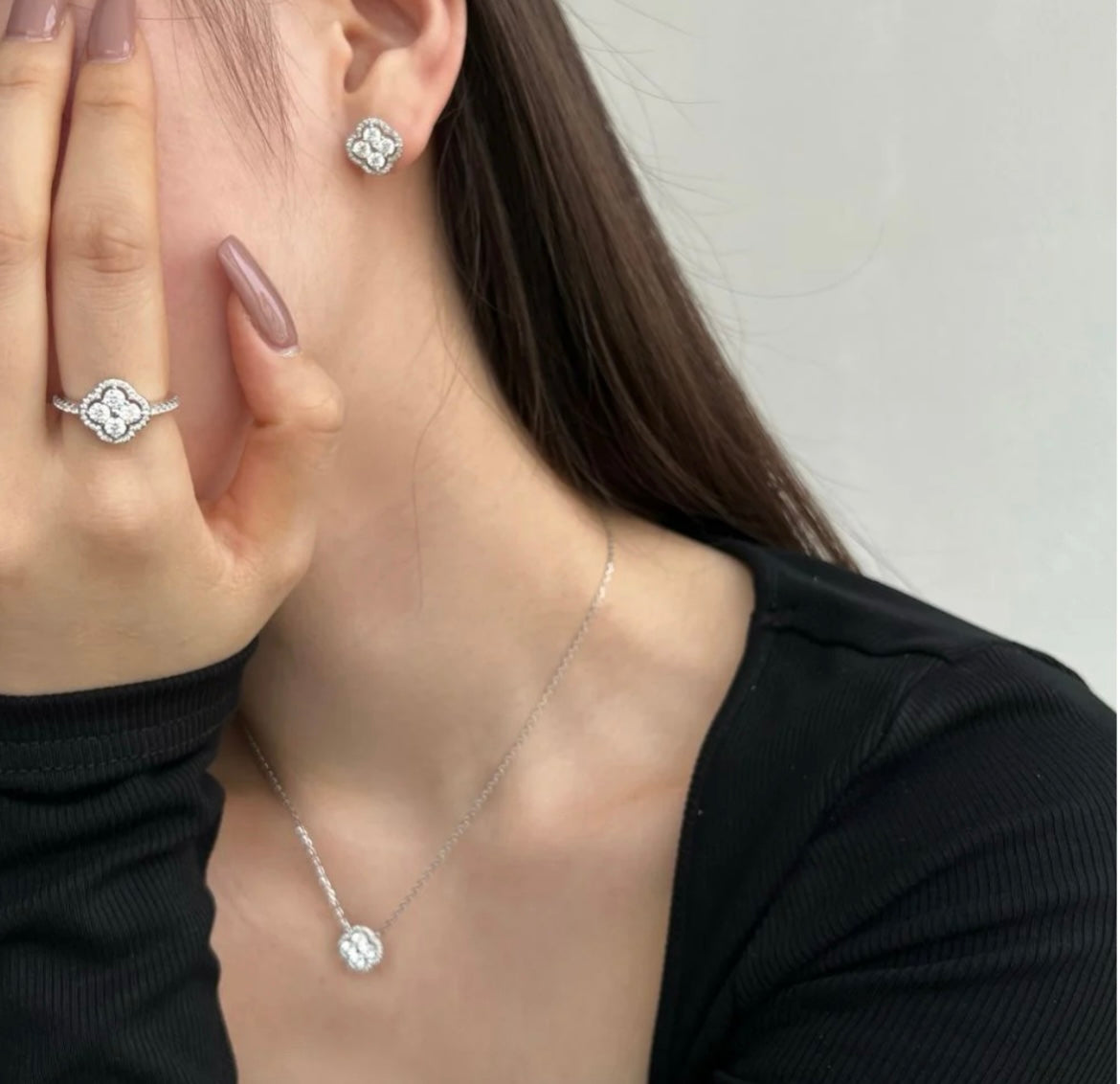 RISHA 5A CZ CLOVER RING S925