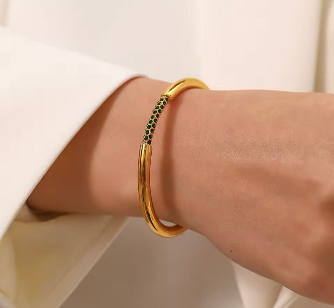 ALYA BANGLE
