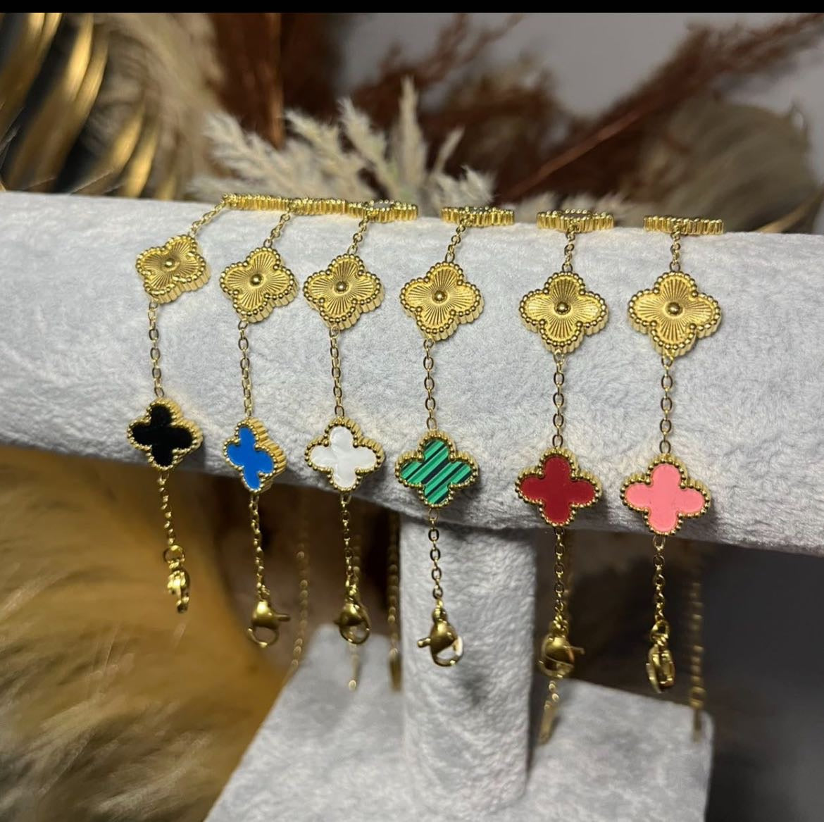NYRA GOLD CLOVER BRACELET