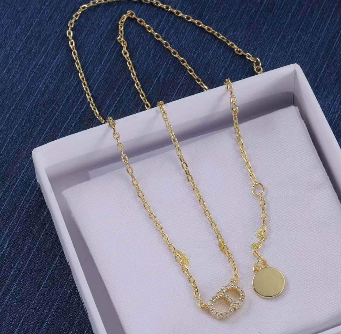 FADWA NECKLACE