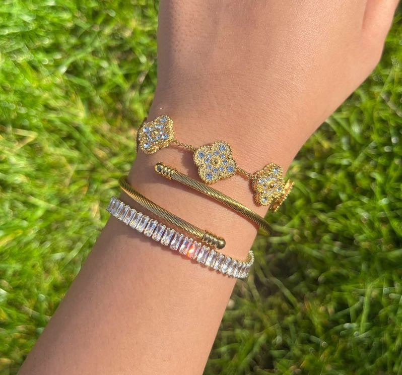 TRIO CLOVER BRACELET