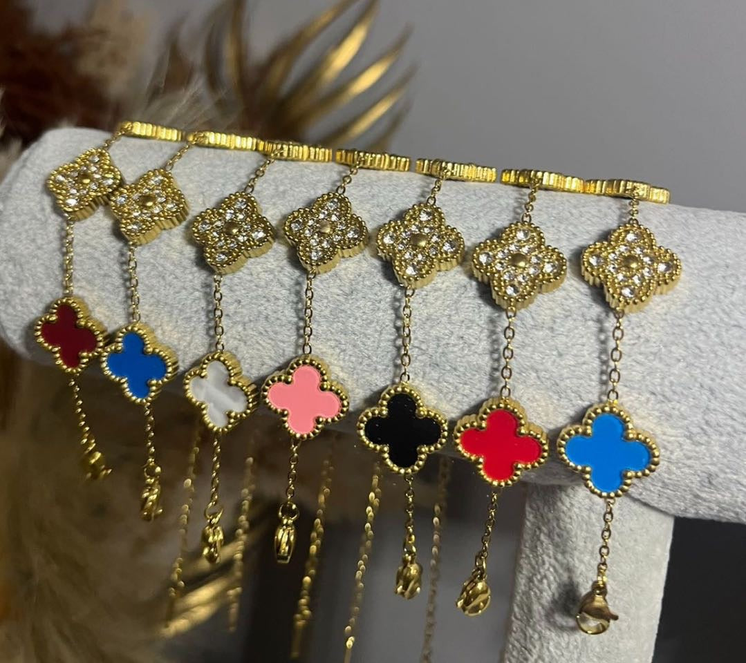 LARGE DIAMOND CLOVER BRACELET