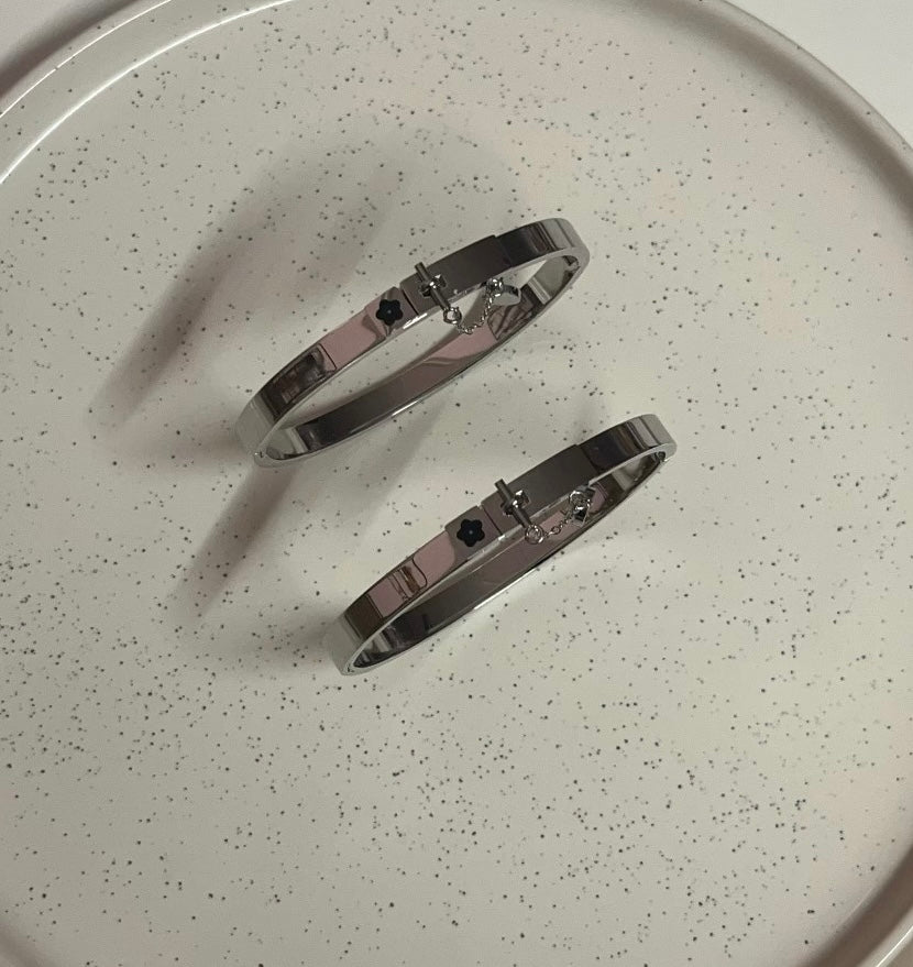 AZA BANGLE
