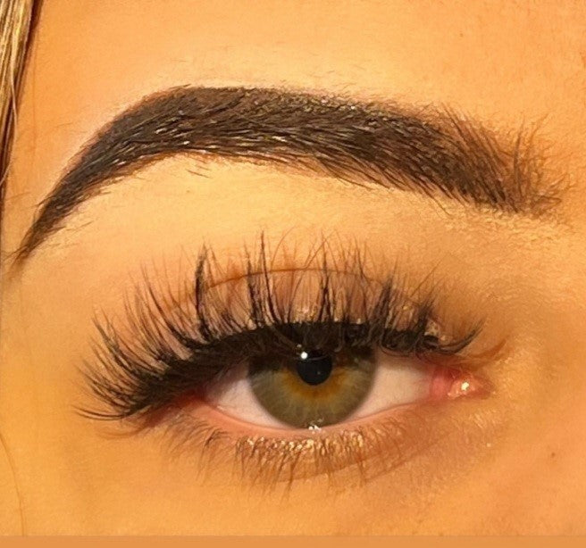 LAVISH SILK LASHES