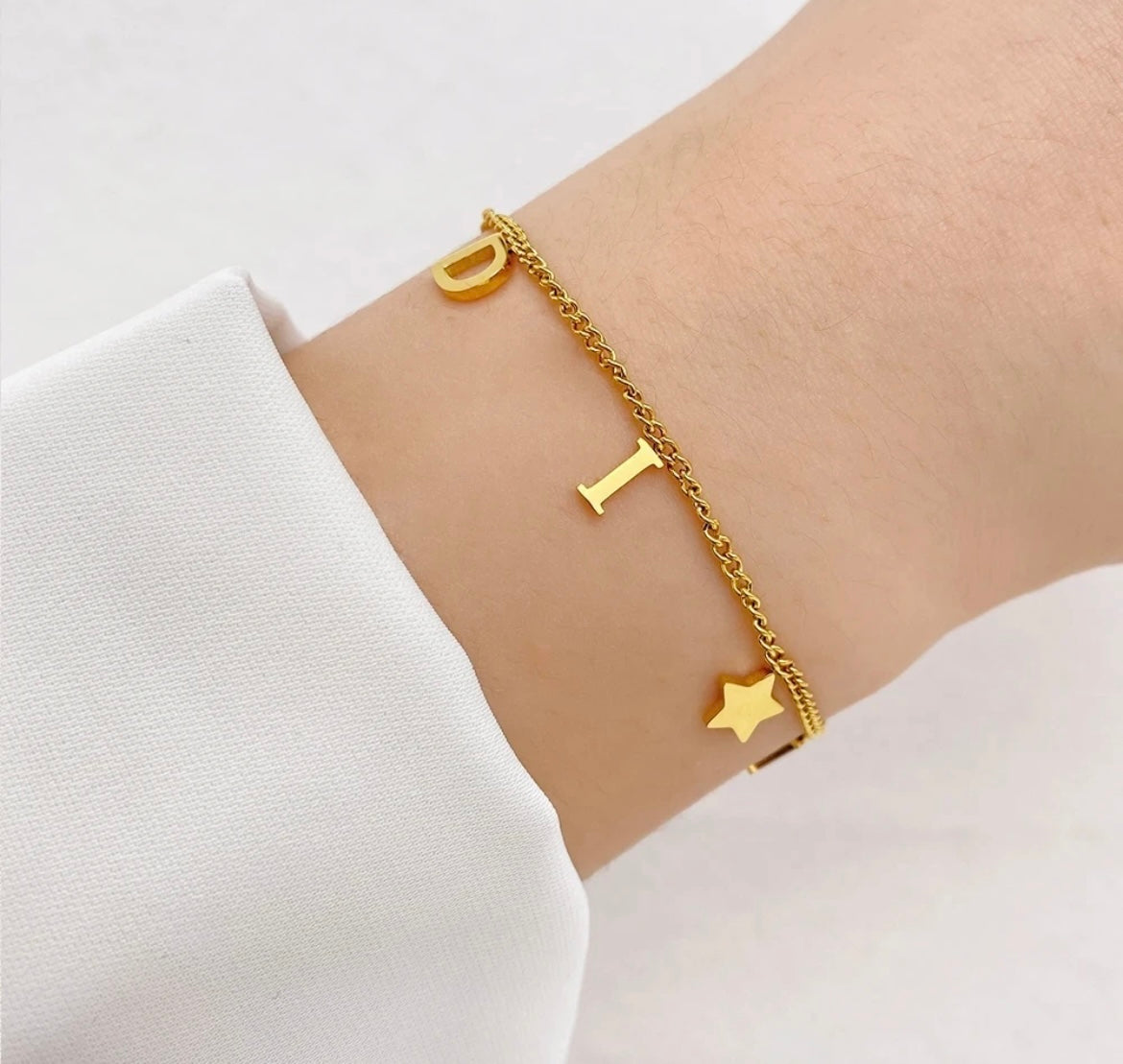 Esra dainty bracelet