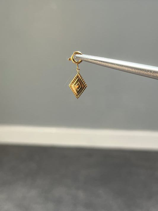 PYRAMID CHARM