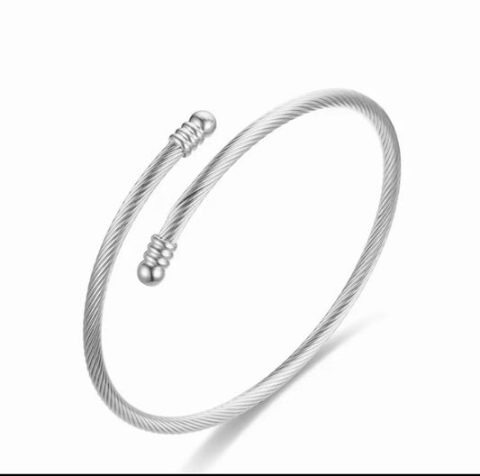 Silver Zala bangle wrap around