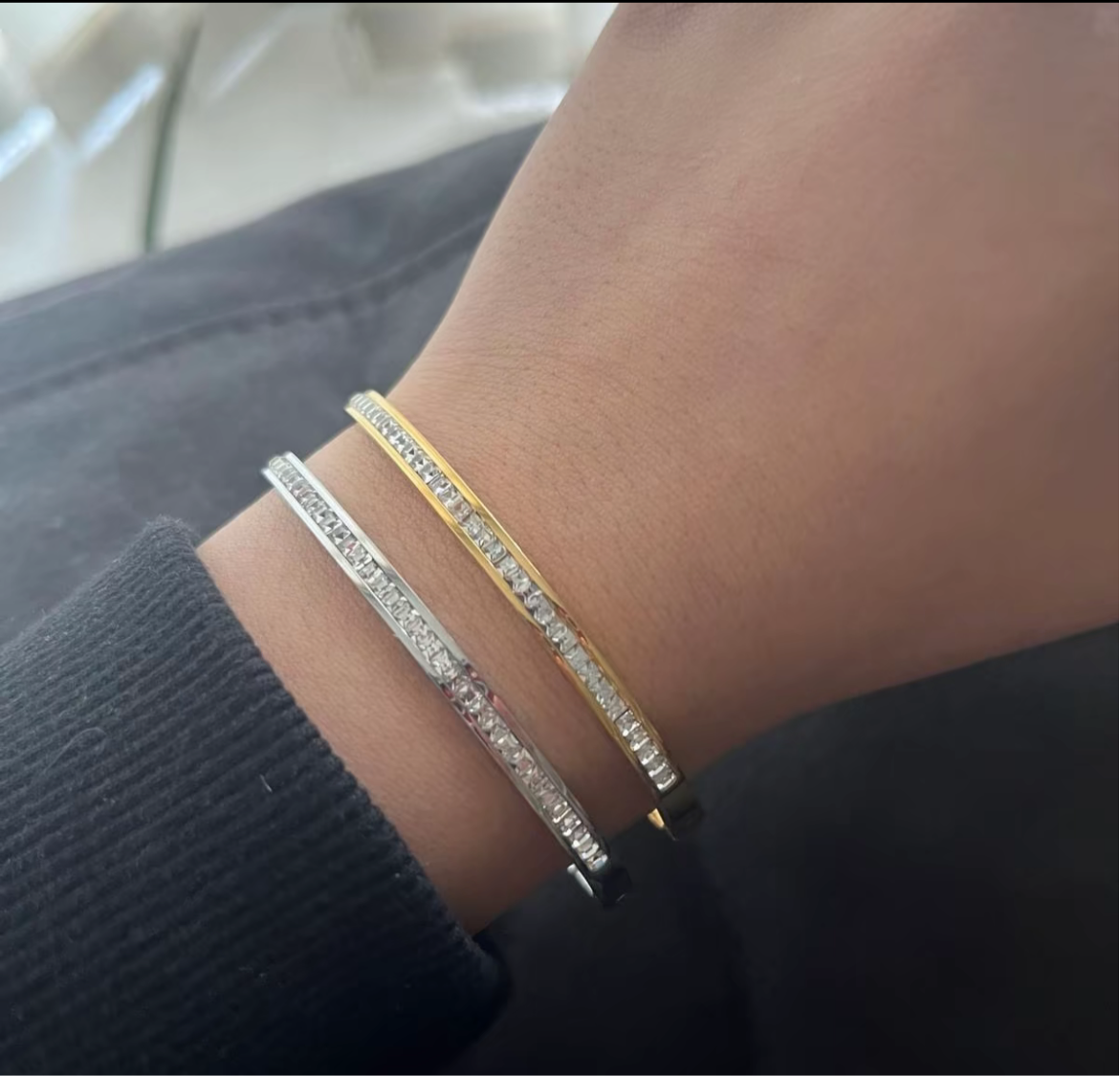 Eternity bangle