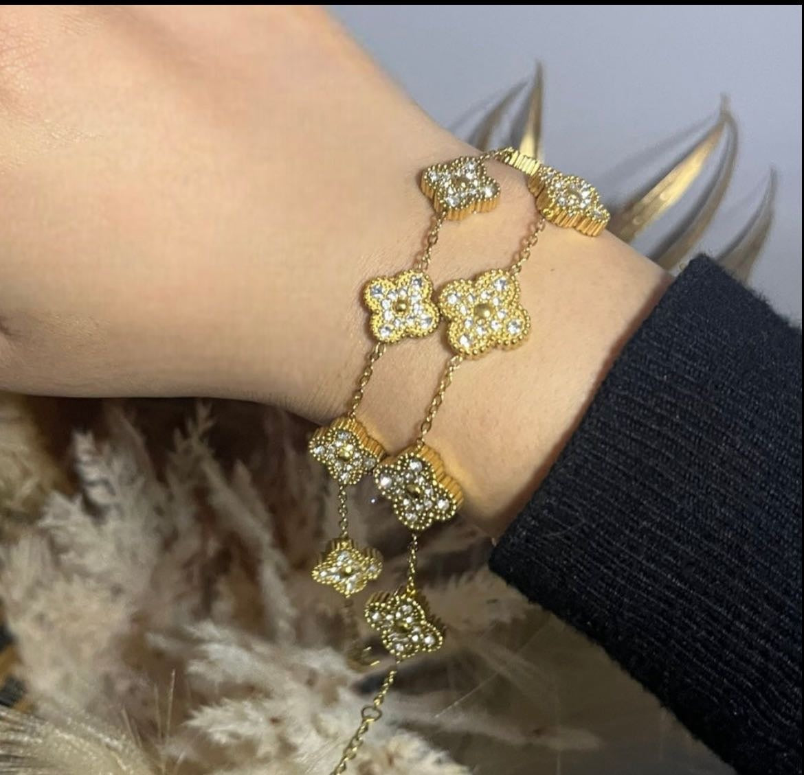 LARGE DIAMOND CLOVER BRACELET
