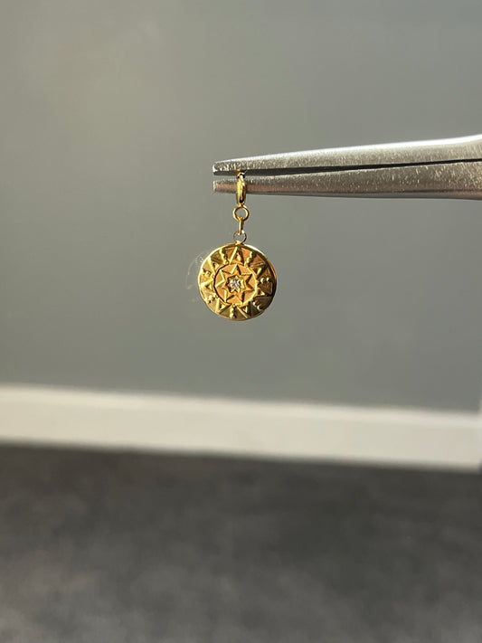 GOLD DUSK CHARM