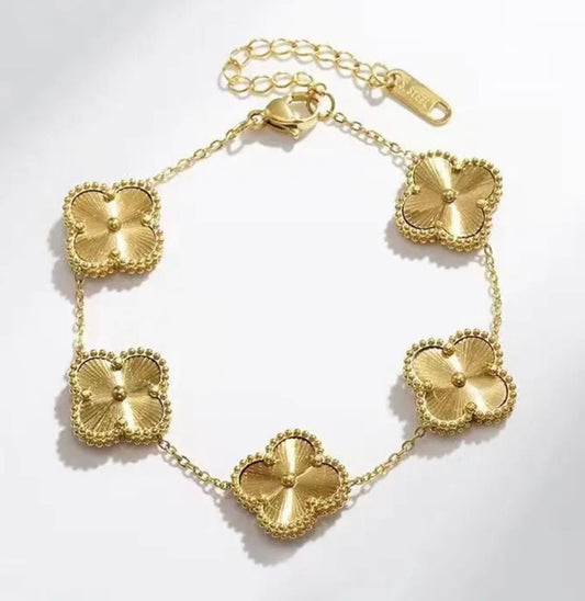 LIMITED EDITION GOLD CLOVER