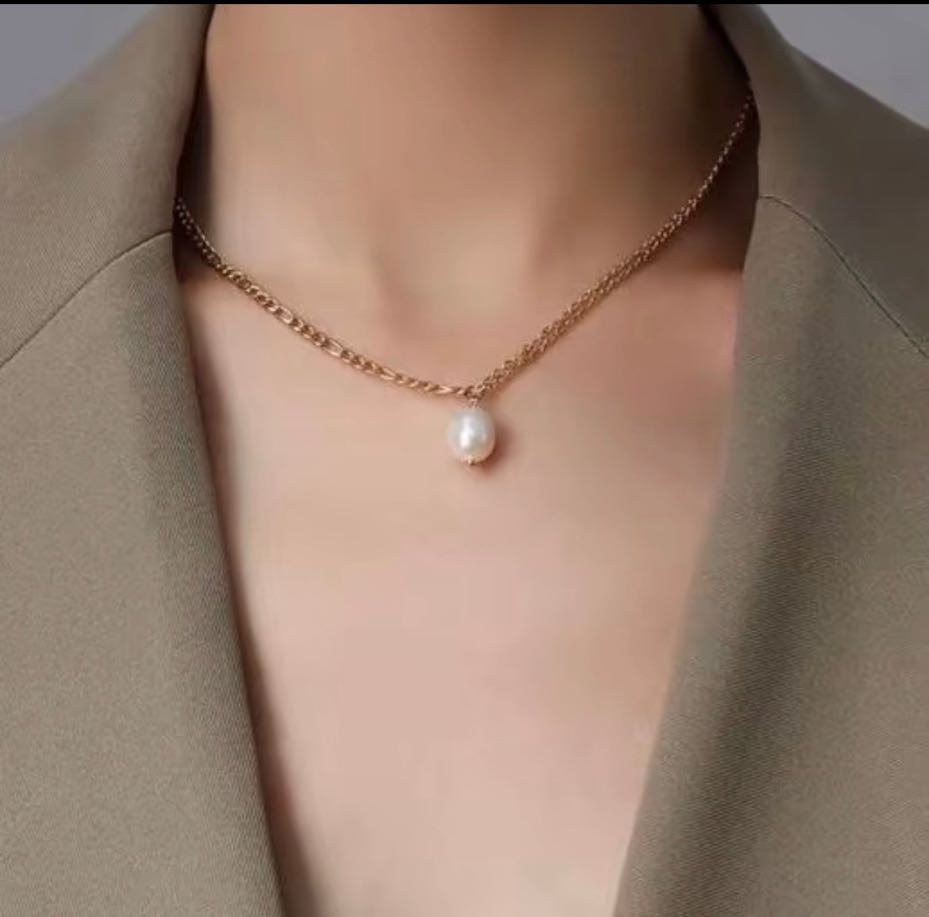 INARA PEARL NECKLACE