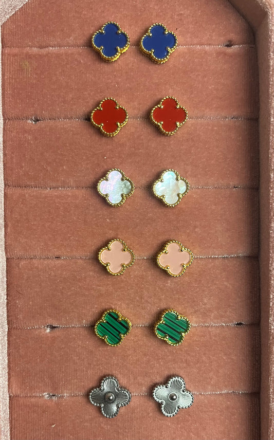 SMALLER CLOVER STUDS
