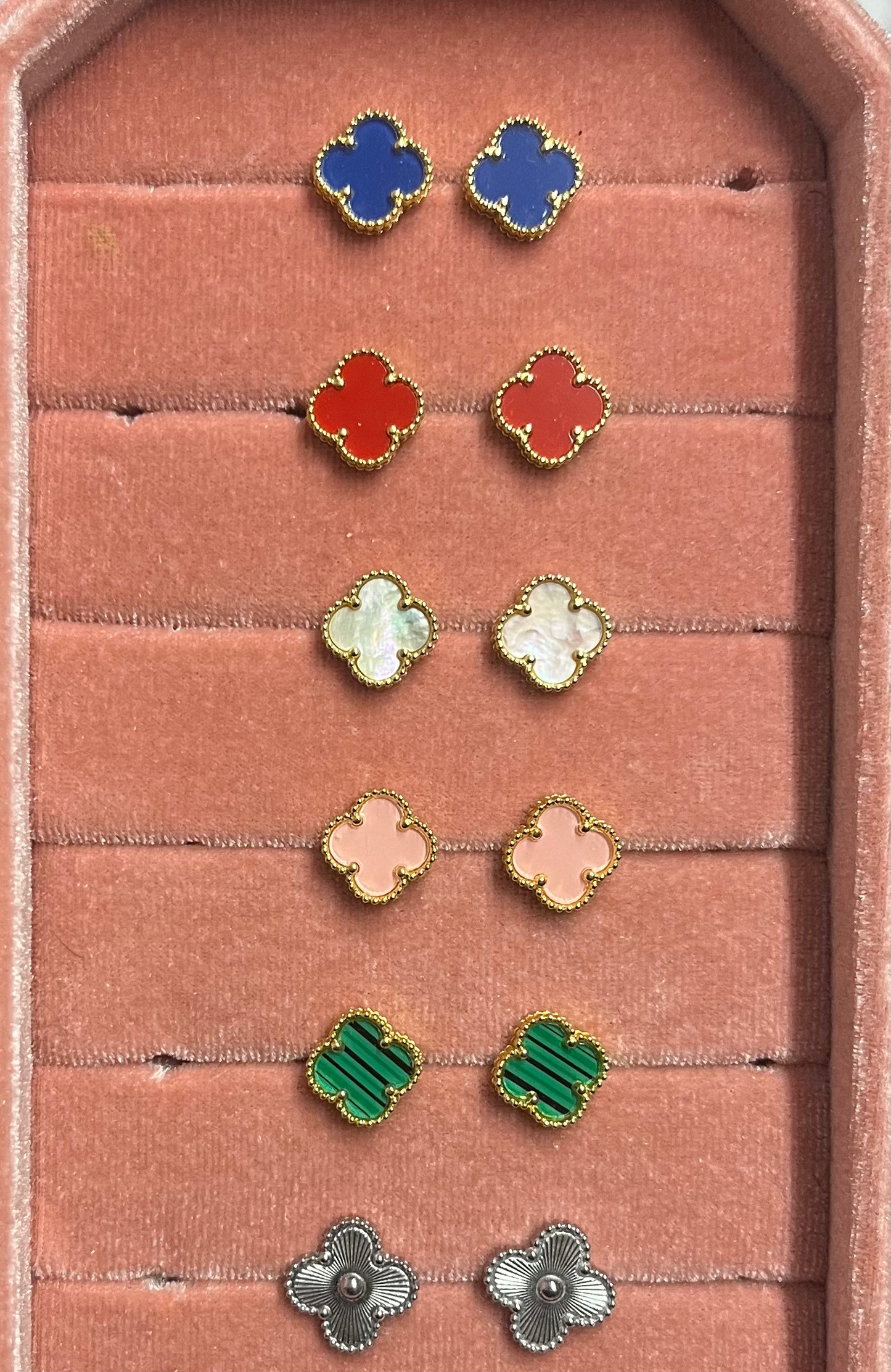SMALLER CLOVER STUDS