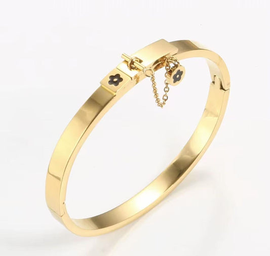 AZA GOLD BANGLE