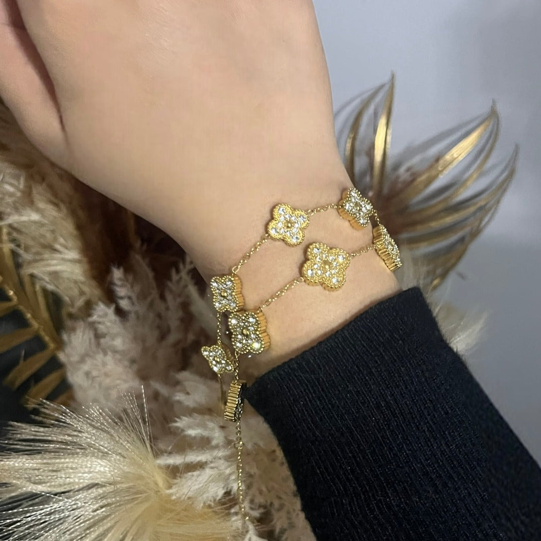 Diamond/Gold Clover Shaped Bracelet